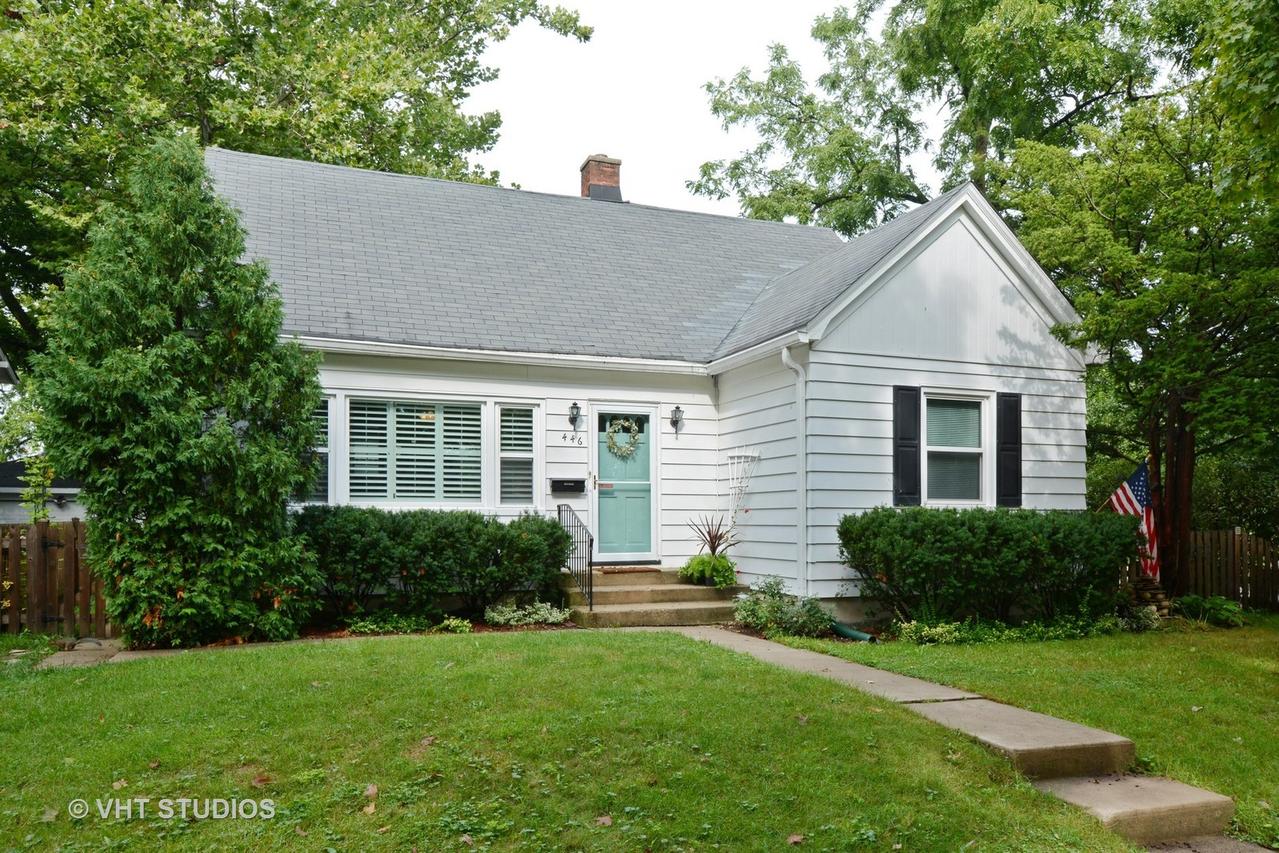 446 N Cook St., Barrington, IL 60010