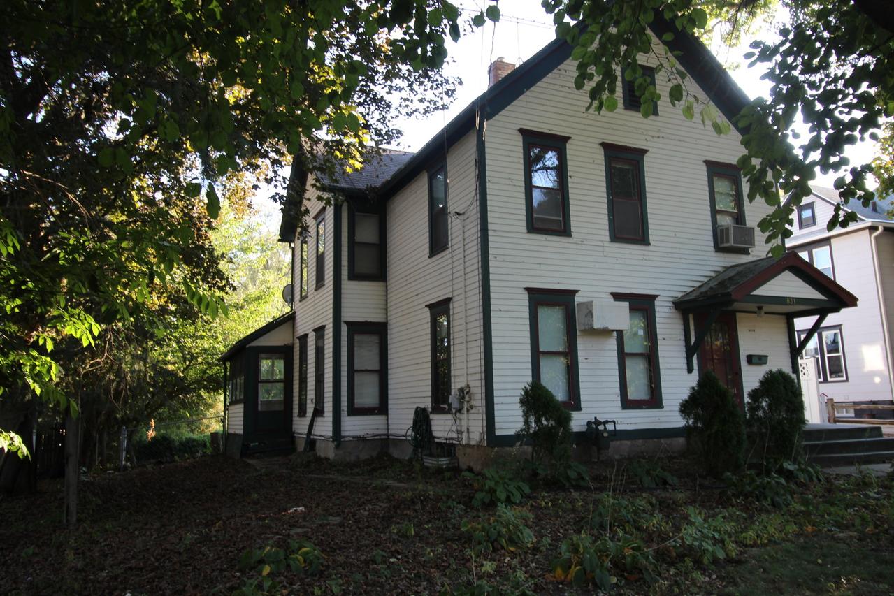 831 W Lincoln Blvd., Freeport, IL 61032