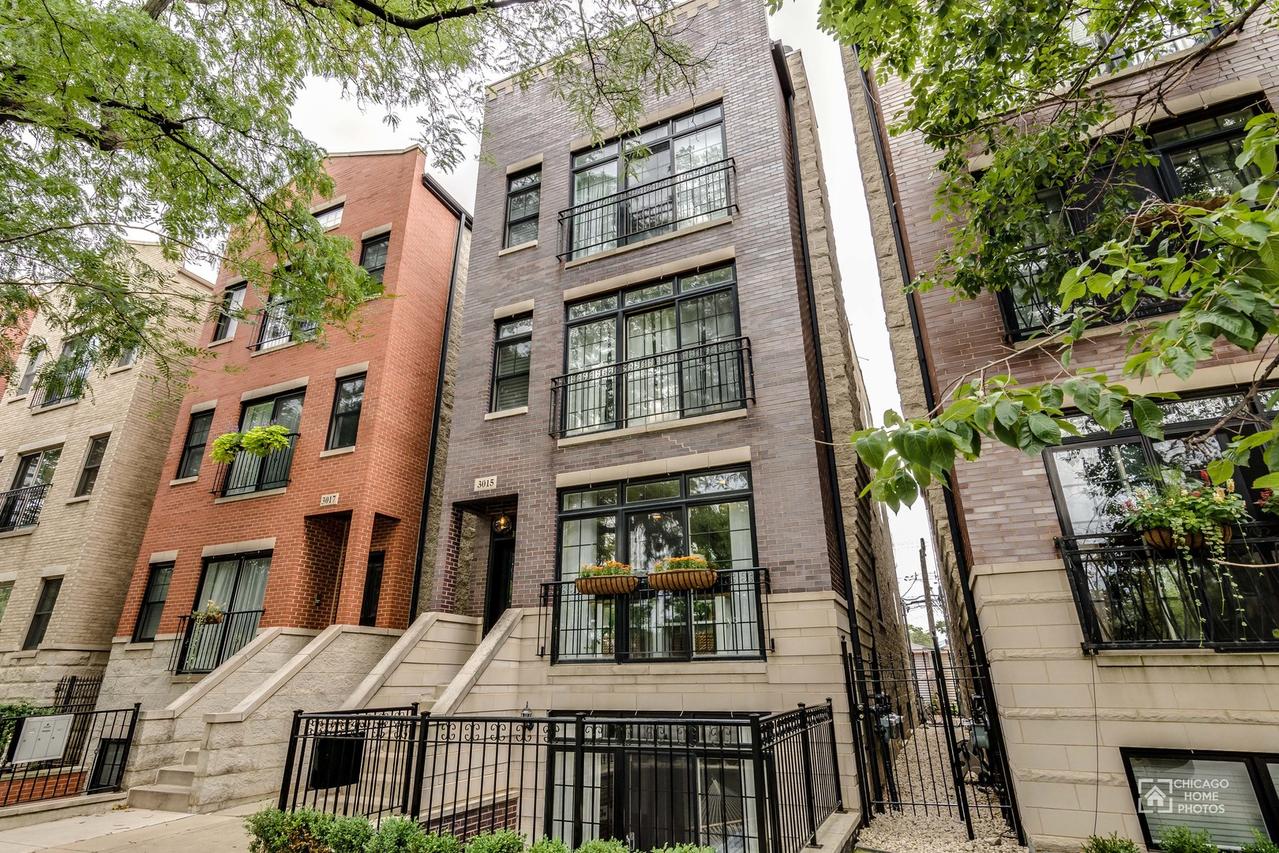 3015 N Damen Ave. #1, Chicago, IL 60618