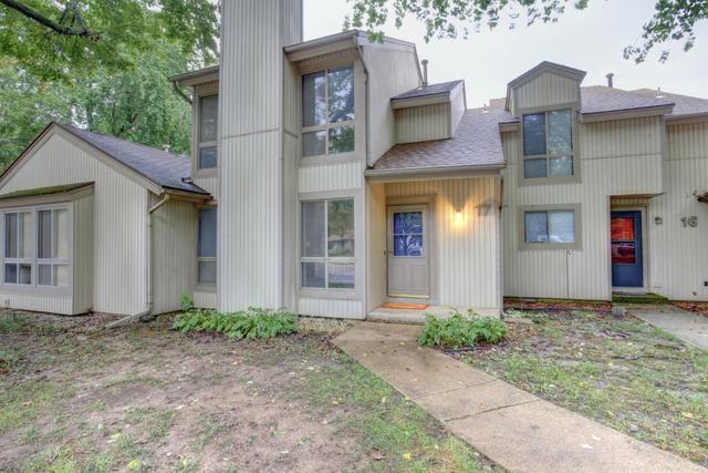 17 Colony West Dr., Champaign, IL 61820