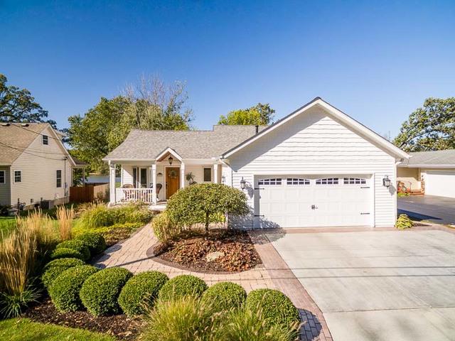10206 Queen Oaks Dr., Machesney Park, IL 61115