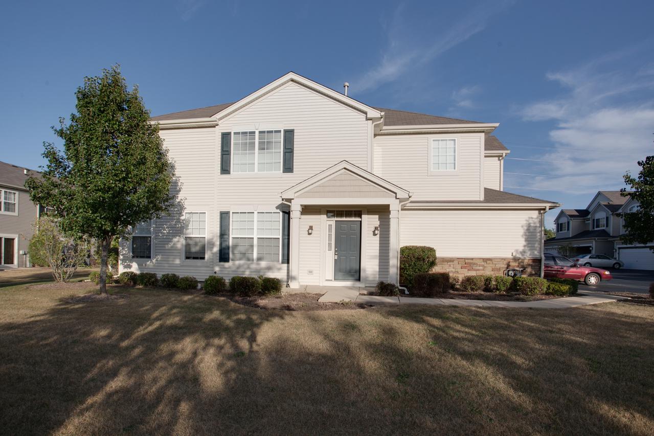 541 S Jade Ln., Round Lake, IL 60073