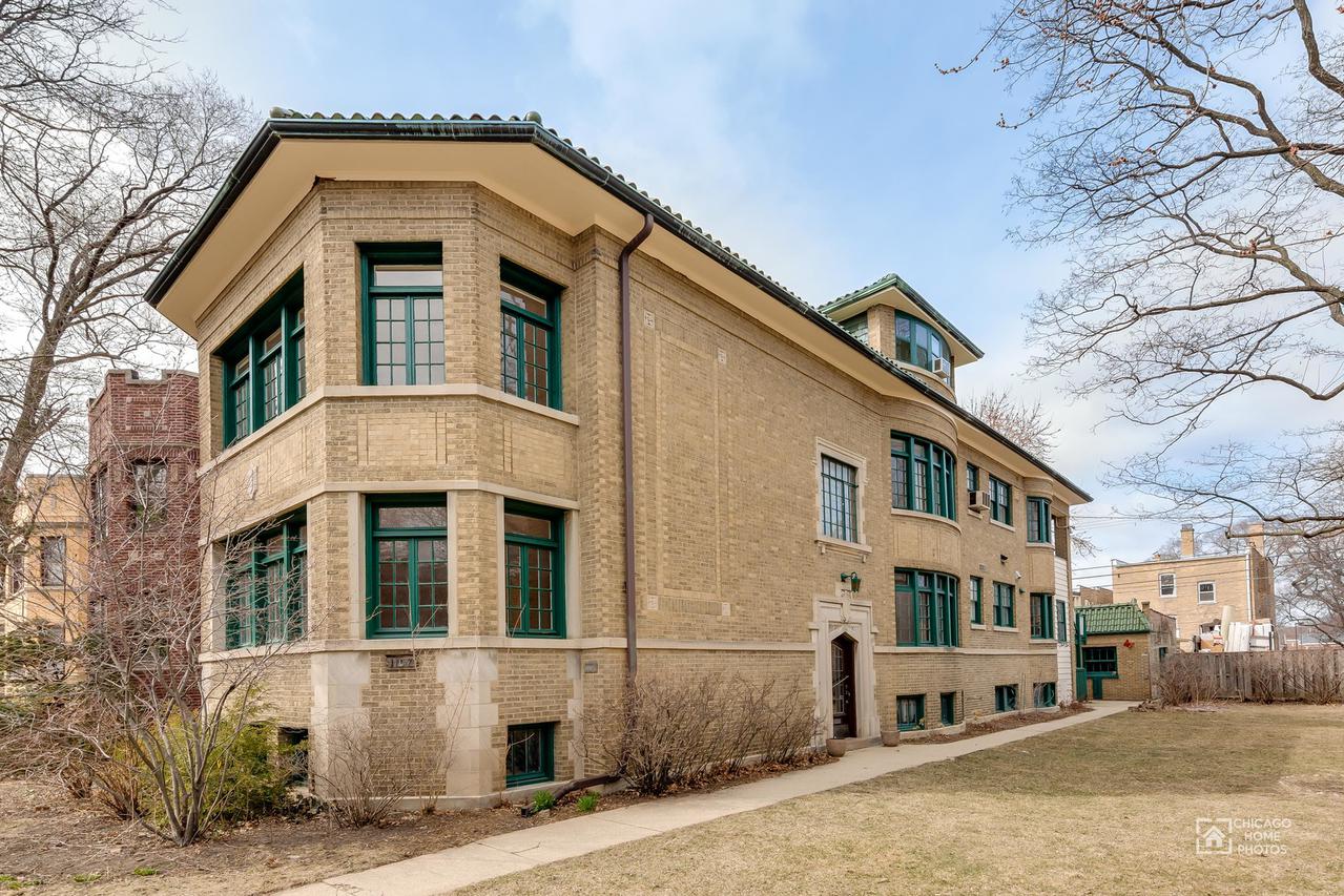 1107 Hull Ter., Evanston, IL 60202