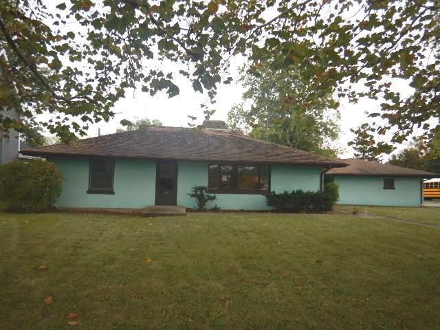 660 S Webster St., Naperville, IL 60540