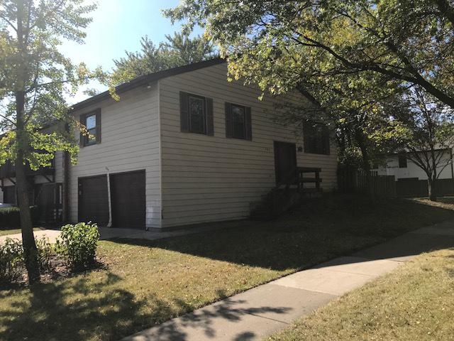 285 Navajo Dr., Bolingbrook, IL 60440