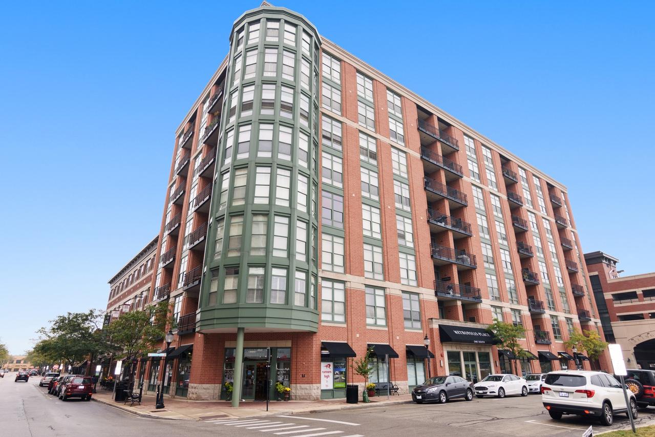 1 S Highland Ave. #304, Arlington Heights, IL 60004