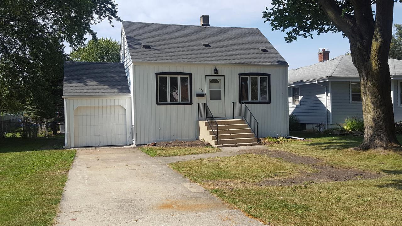 320 S Wisconsin Ave., Addison, IL 60101