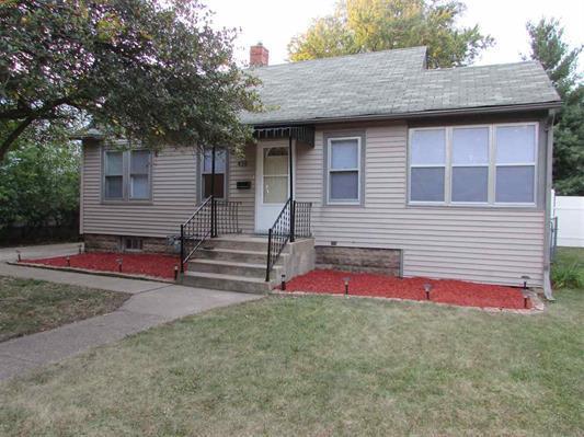 416 Burrwood Ave., Loves Park, IL 61111