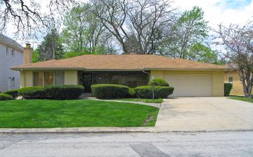 6518 N Navajo Ave., Lincolnwood, IL 60712