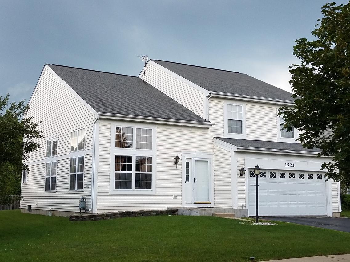 1522 Arlington Ln., Gurnee, IL 60031