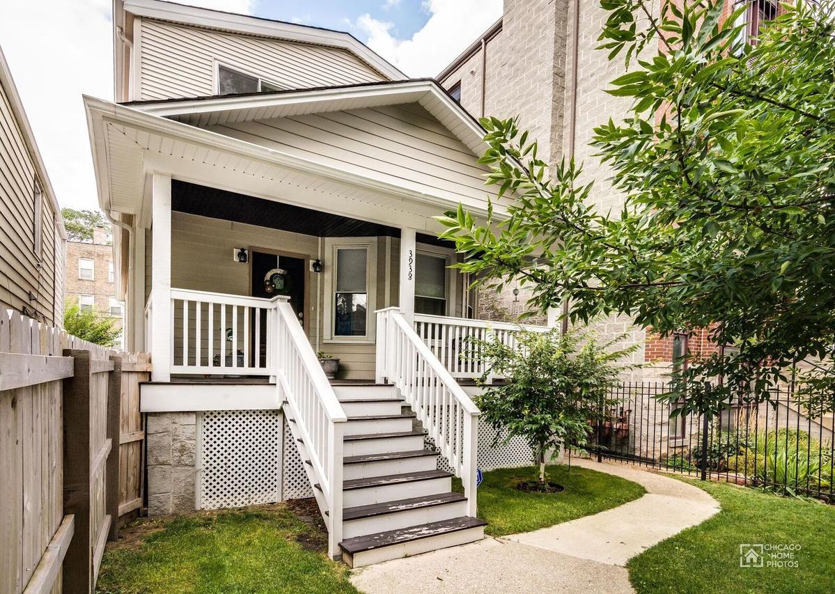 3938 W Argyle St., Chicago, IL 60625