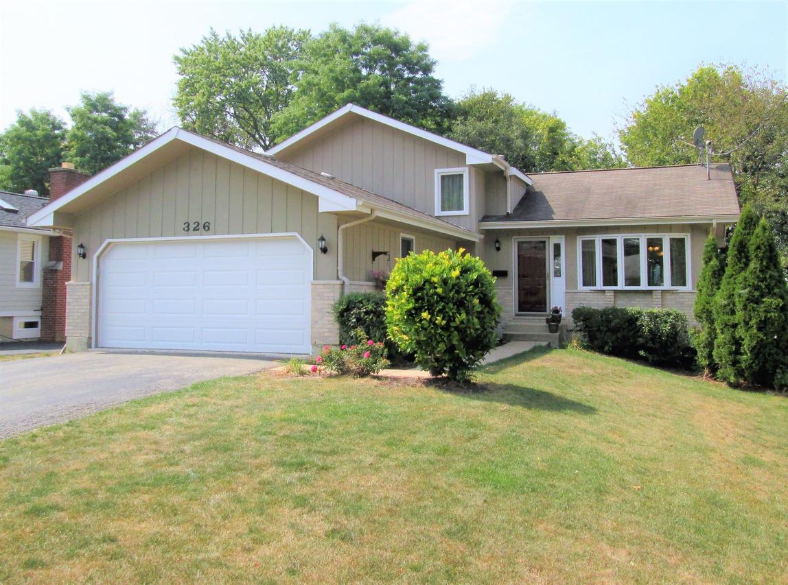 326 N Prospect St., Wheaton, IL 60187