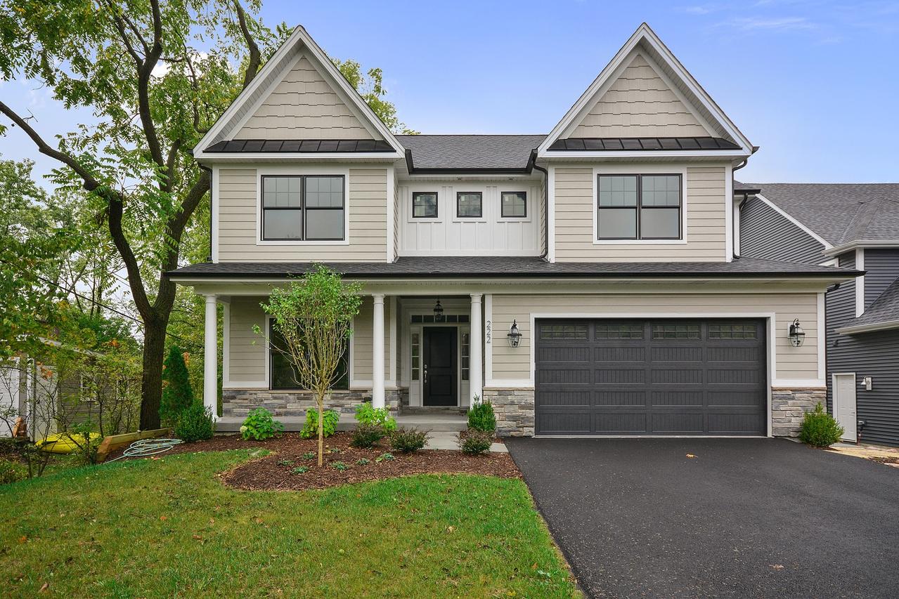 222 Howard St., Geneva, IL 60134