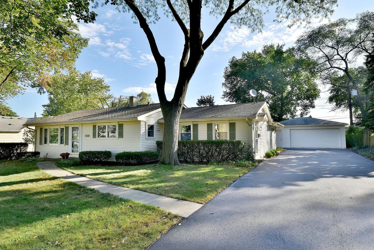 711 12th Ave., La Grange, IL 60525