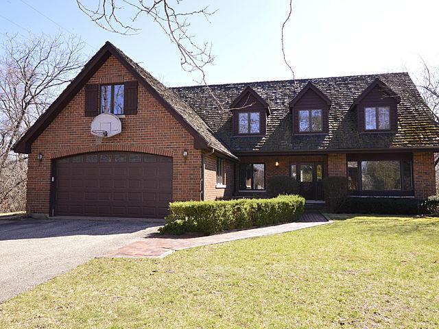 201 Carter Ct., Northbrook, IL 60062