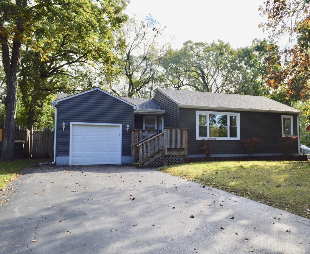 5614 N Woodland Dr., Mchenry, IL 60051