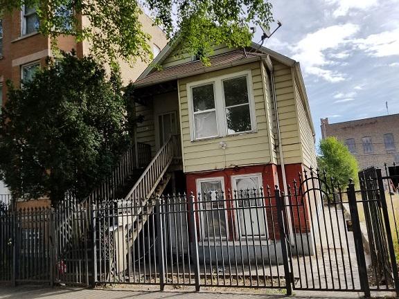 8815 S Exchange Ave., Chicago, IL 60617