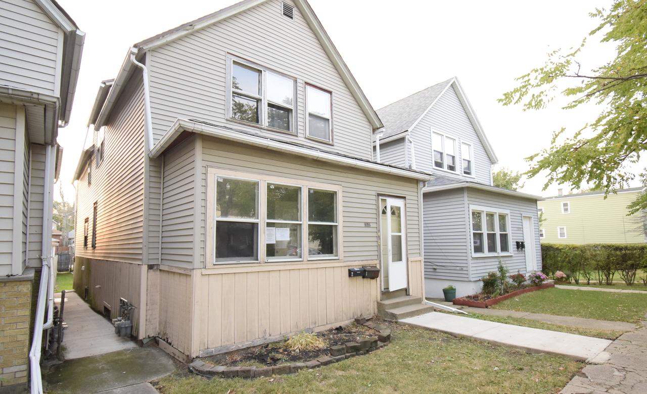 13532 S Mackinaw Ave., Chicago, IL 60633