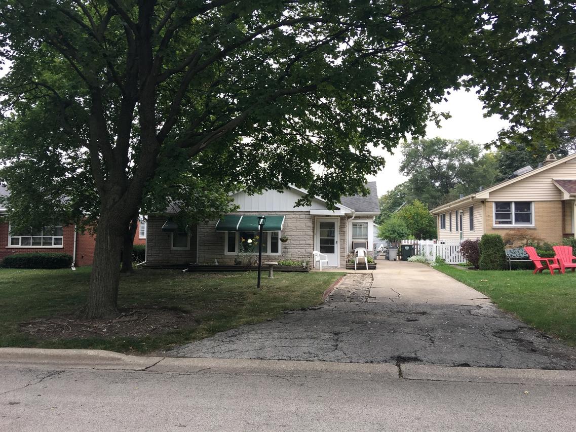 5323 S Catherine Ave., Countryside, IL 60525