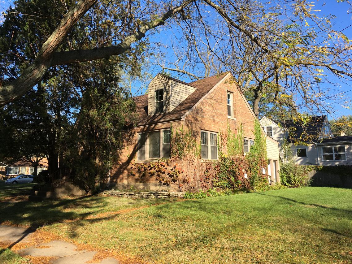 200 E Washington St., Villa Park, IL 60181