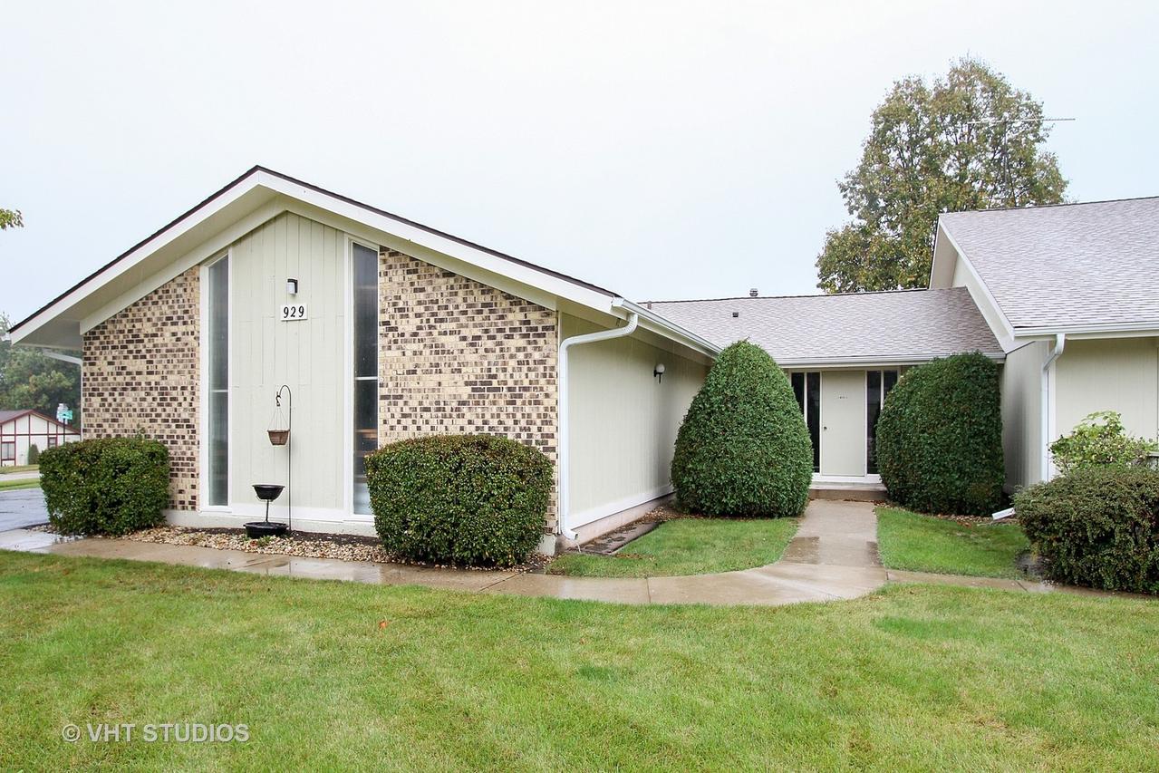 929 Wiltshire Dr. #C, Mchenry, IL 60050