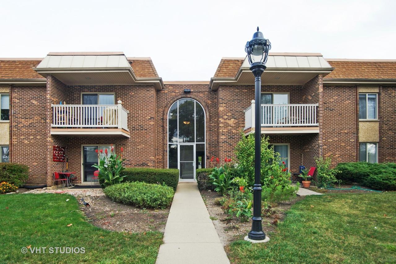 902 W Alleghany Dr. #1C, Arlington Heights, IL 60004