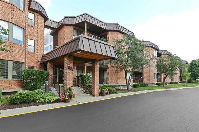 6401 Clarendon Hills Rd. #312, Willowbrook, IL 60527