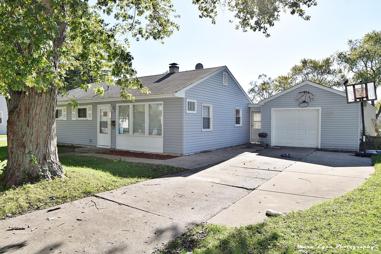 232 Westgate Dr., Aurora, IL 60506