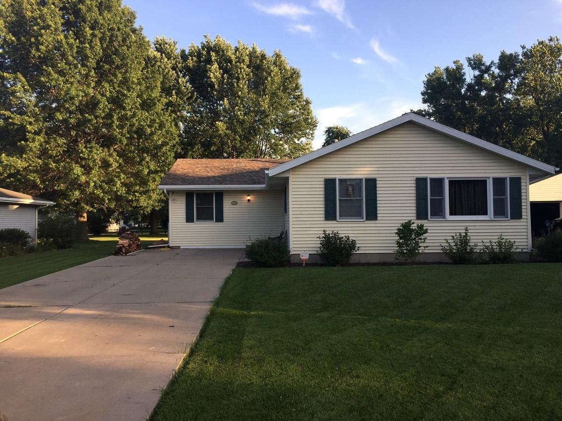 1167 E 2nd St., Coal City, IL 60416