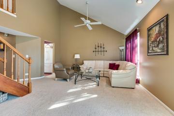 1621 W Portsmith Ln., Arlington Heights, IL 60004