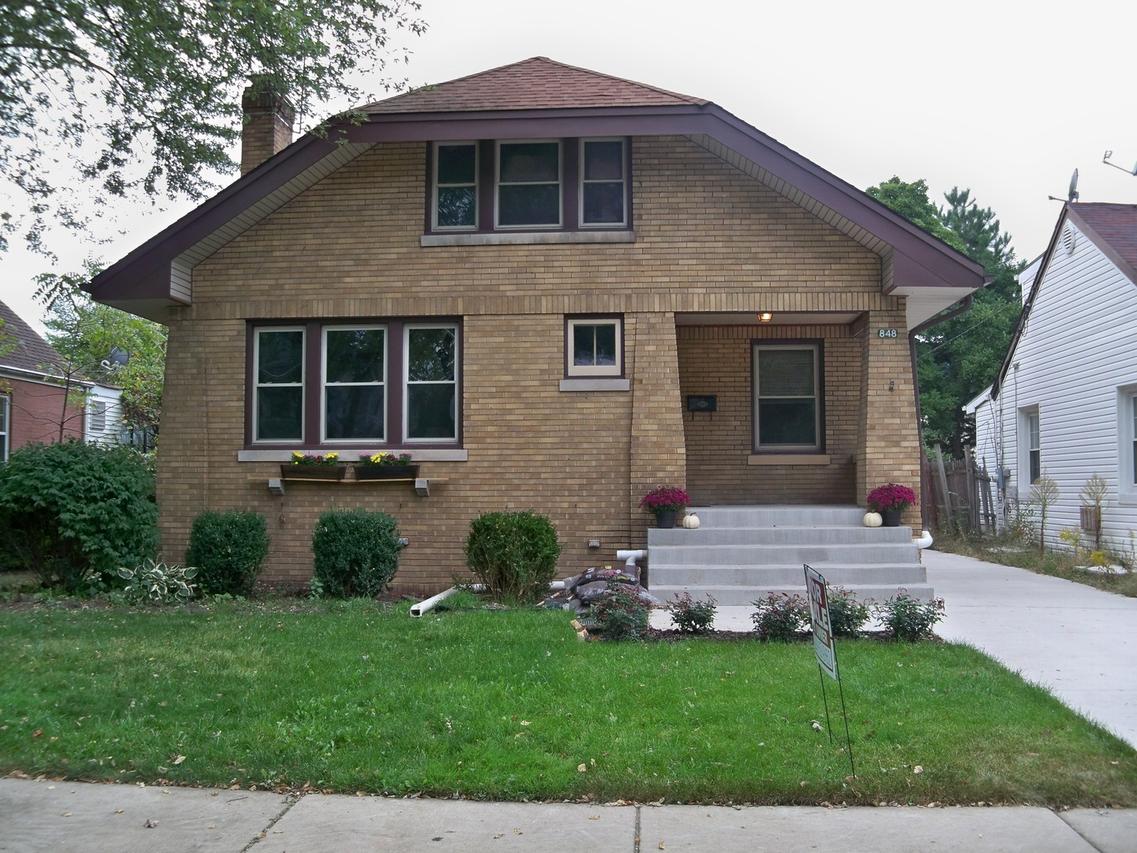 848 Mason Ln., Des Plaines, IL 60016