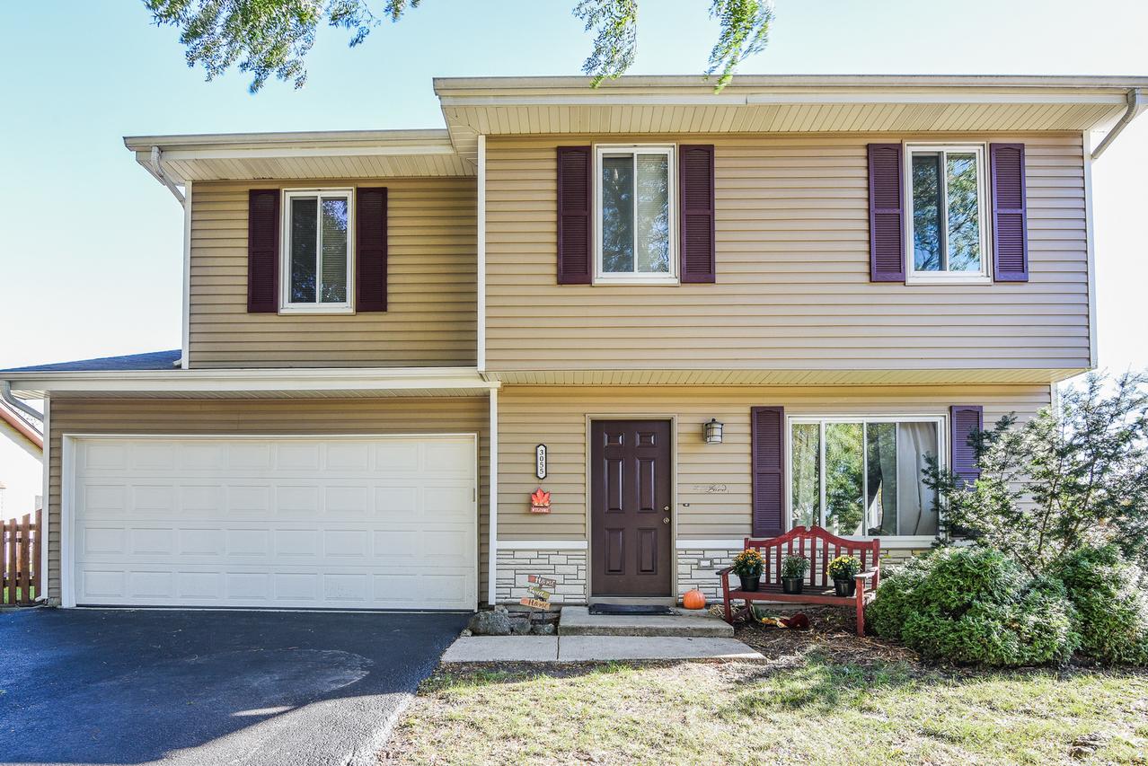 3055 Worcester Ln., Aurora, IL 60504