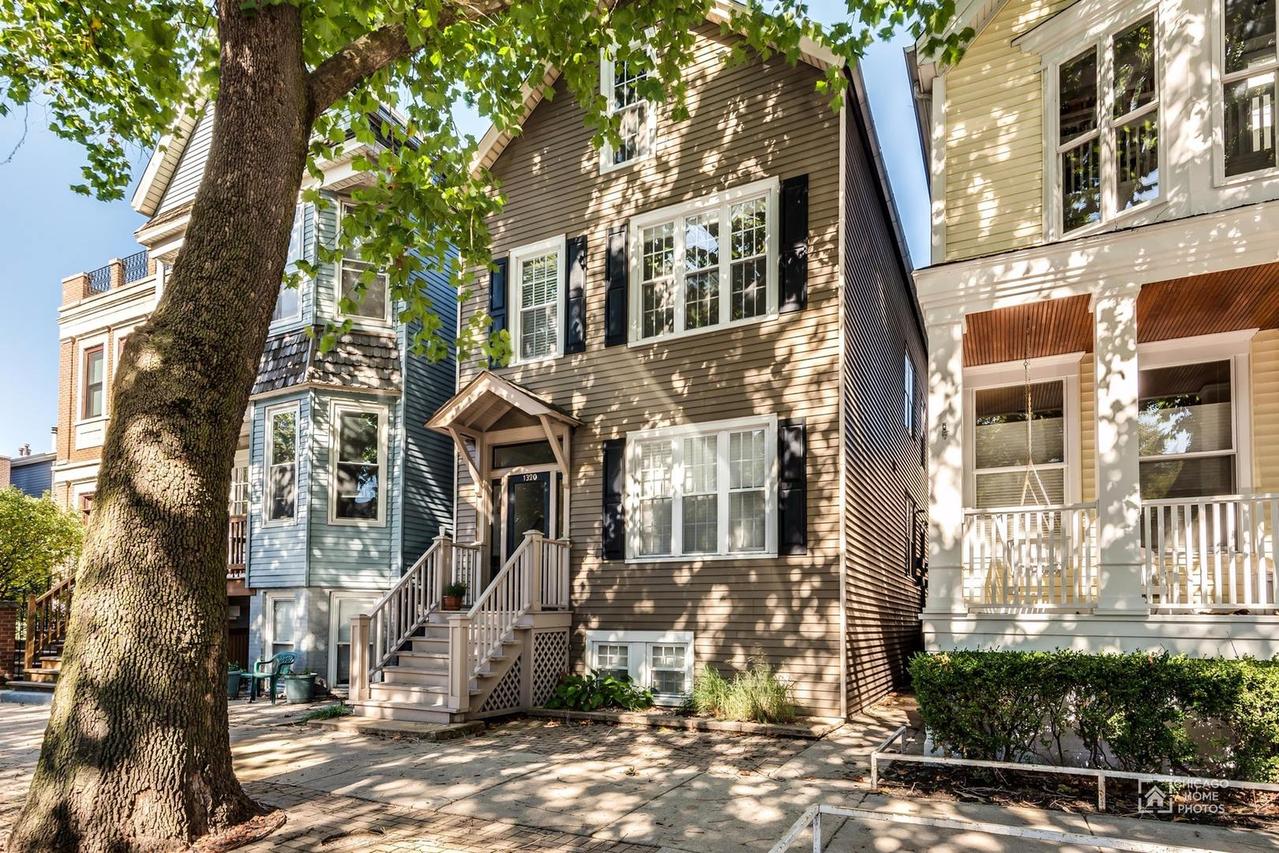 1320 W Schubert Ave., Chicago, IL 60614