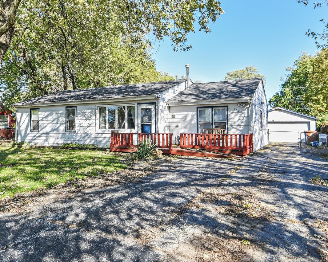 8727 Sayre Ave., Oak Lawn, IL 60453