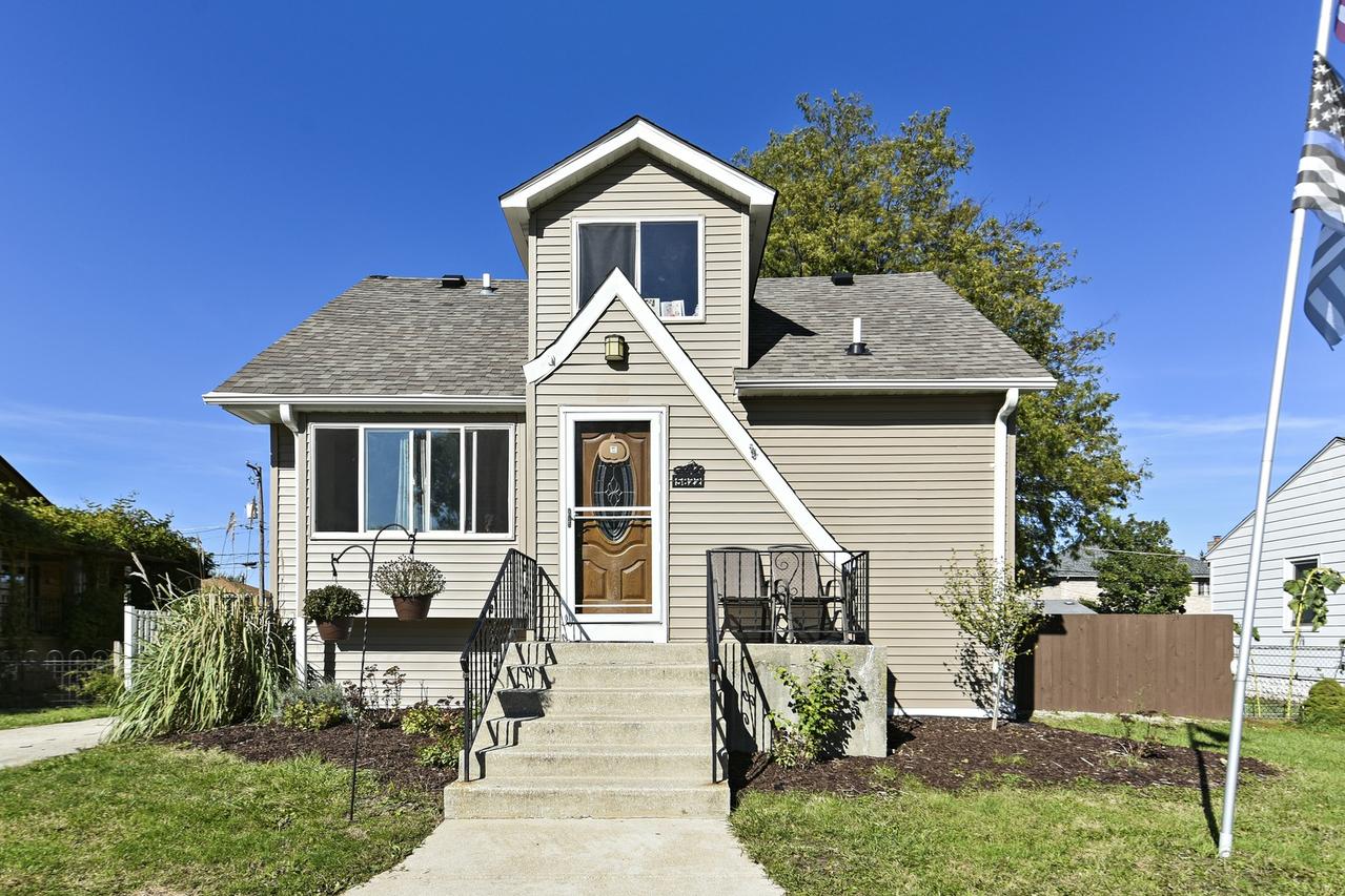 5822 W 89th Pl., Oak Lawn, IL 60453