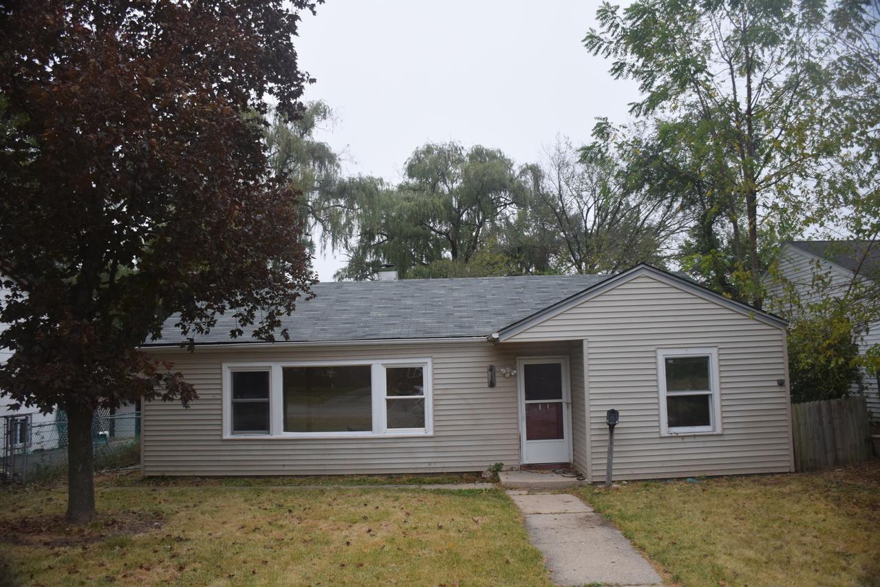 416 E Oak St., Mundelein, IL 60060