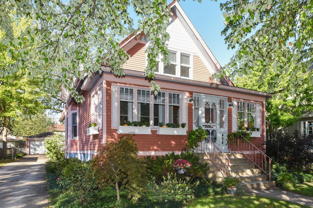 428 N Kensington Ave., La Grange Park, IL 60526