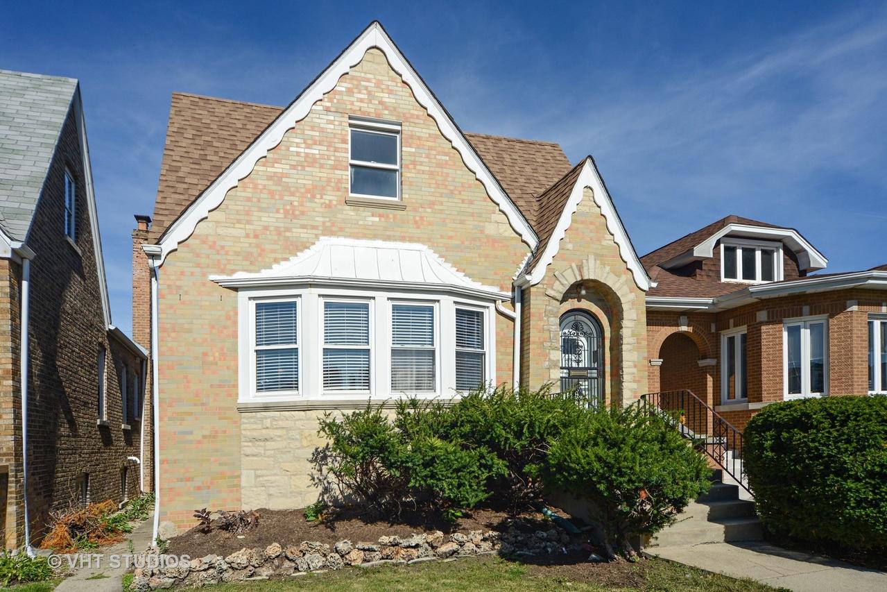 6036 W Melrose St., Chicago, IL 60634