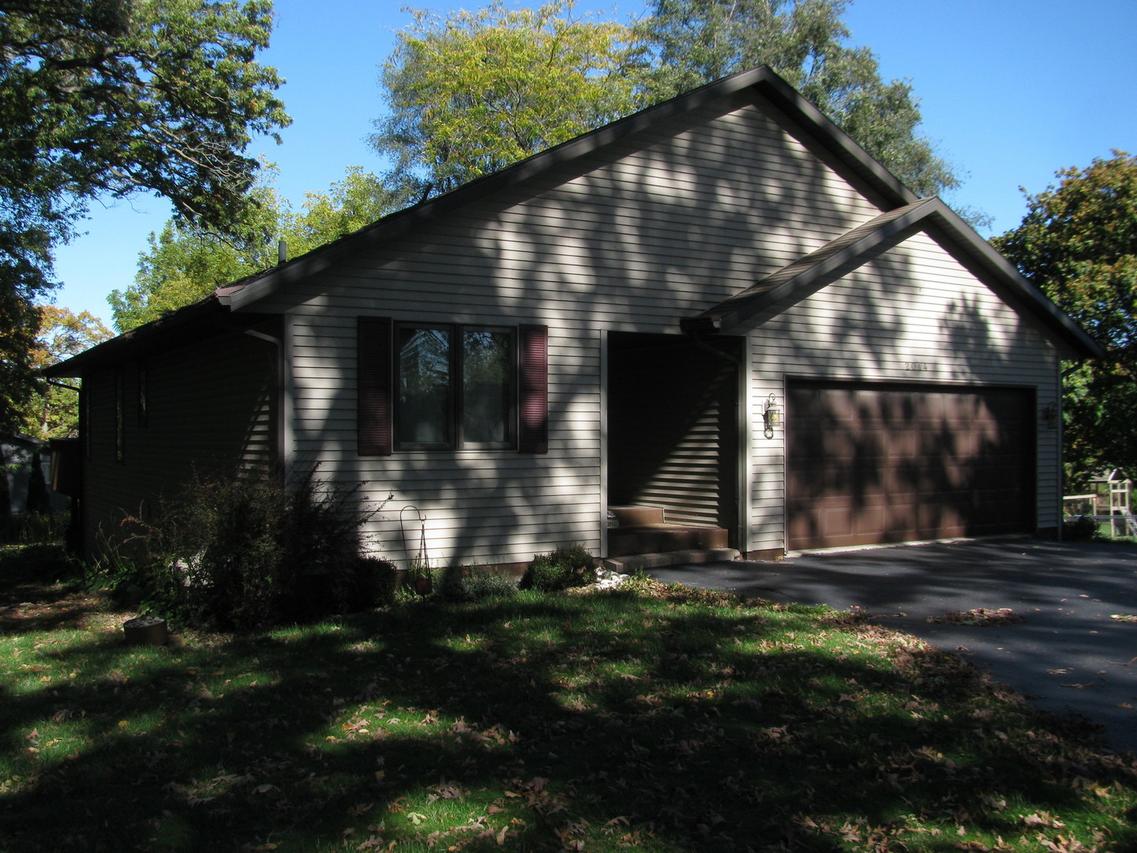 2014 Hillsdown Rd., Davis, IL 61019