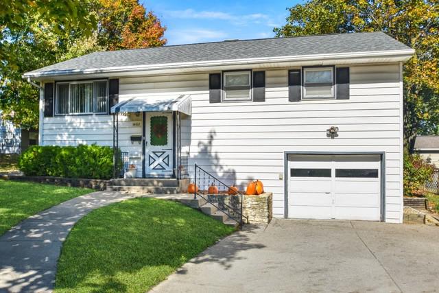 1402 Mark Dr., Freeport, IL 61032