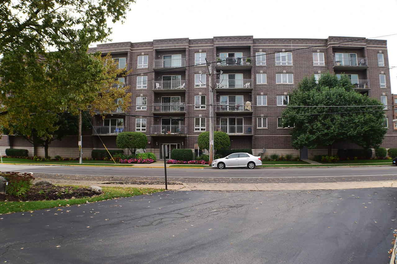 1477 E Thacker St. #502, Des Plaines, IL 60016