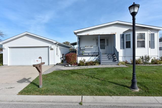 825 E Palmieri Cir., Park City, IL 60085