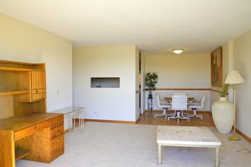 1840 Huntington Blvd. #609, Hoffman Estates, IL 60169