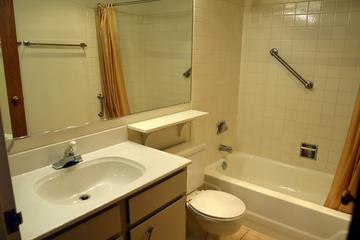1840 Huntington Blvd. #609, Hoffman Estates, IL 60169