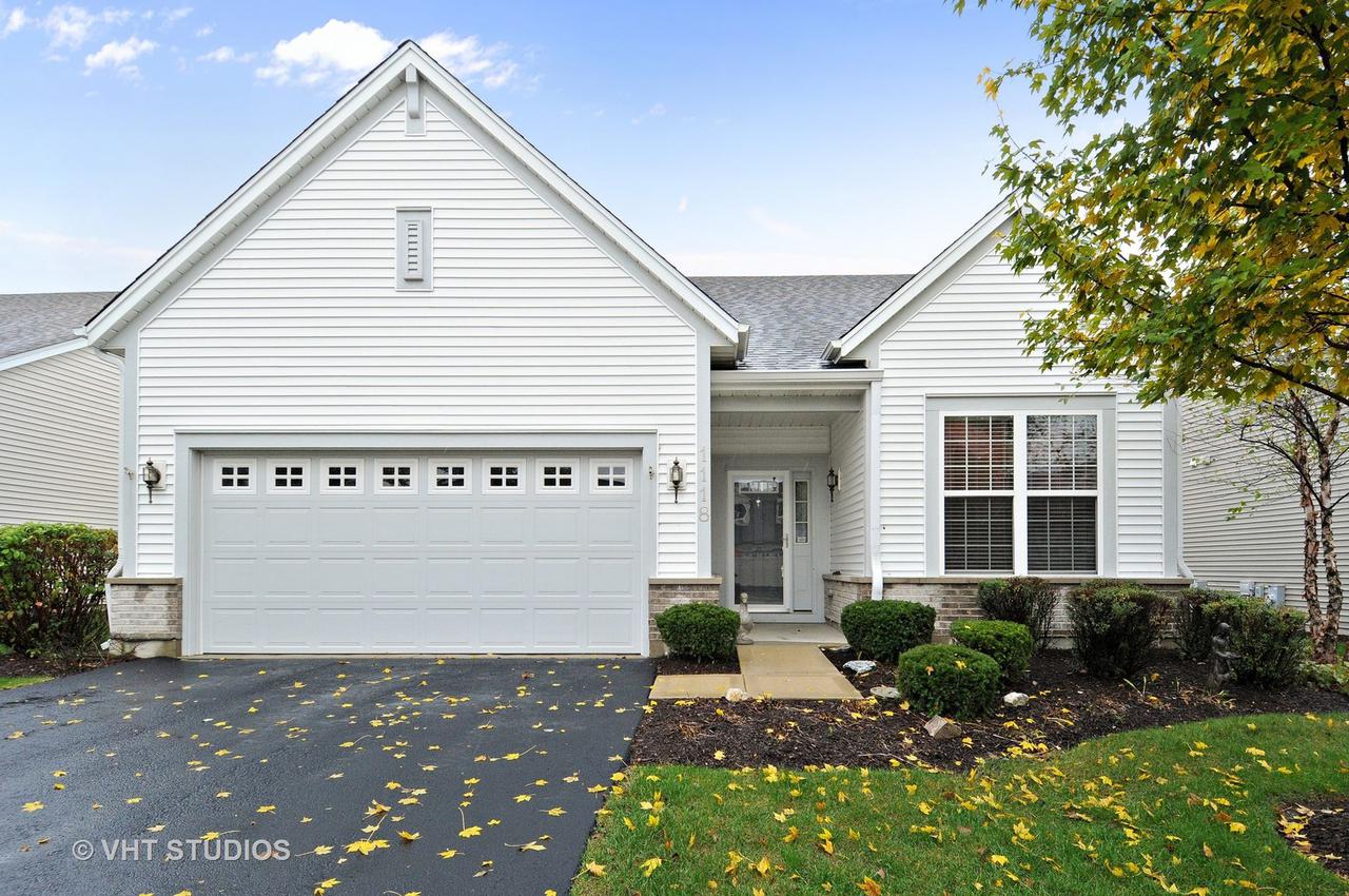 1118 Heathrow Ln., Aurora, IL 60502