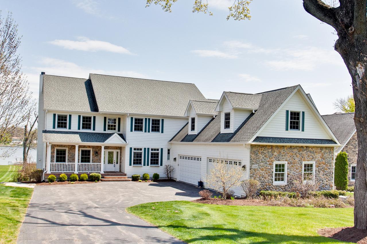 1300 Old Bay Rd., Johnsburg, IL 60051