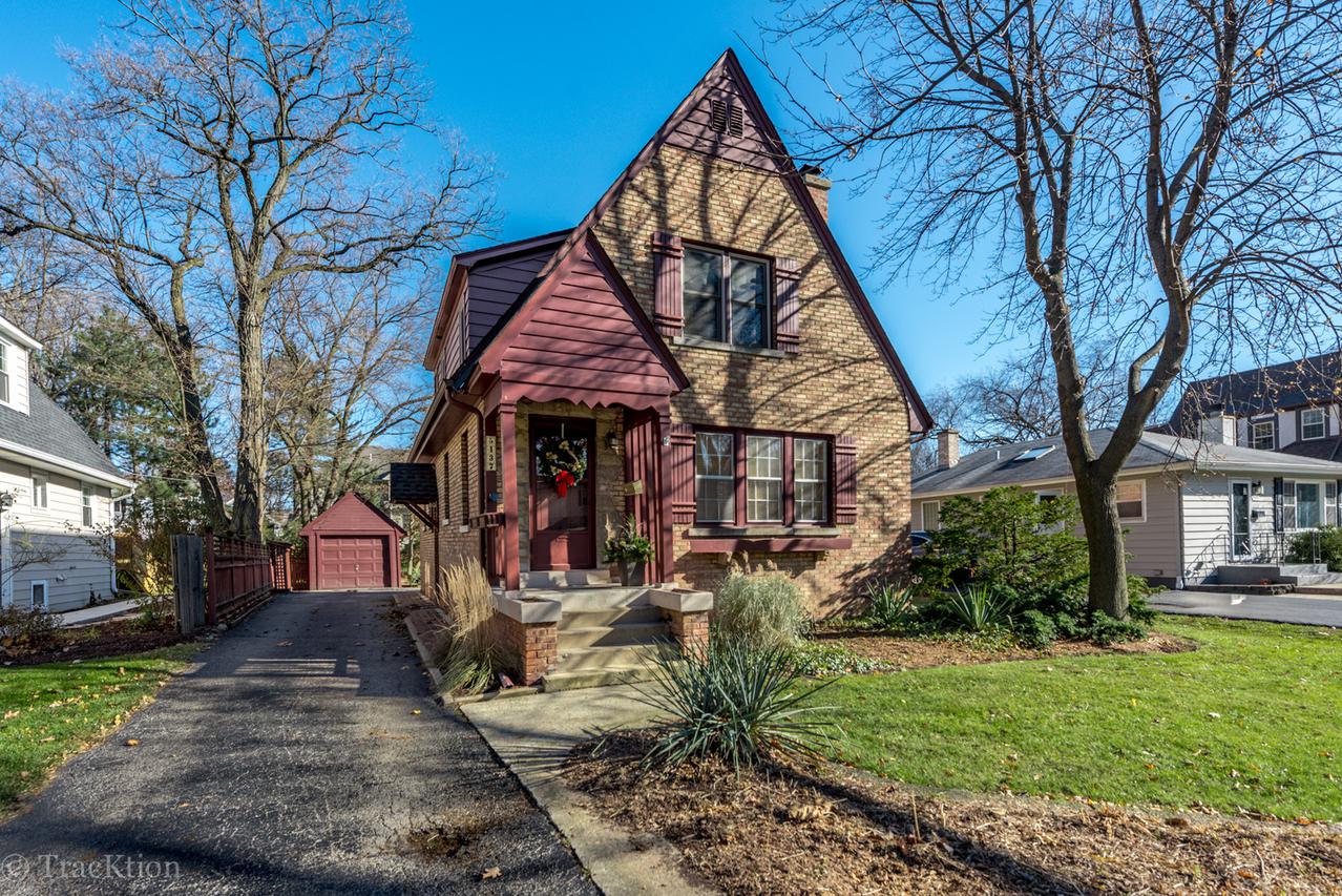 5437 Brookbank Rd., Downers Grove, IL 60515