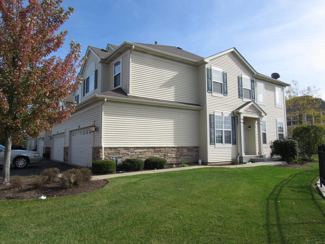 698 S Jade Ln., Round Lake, IL 60073