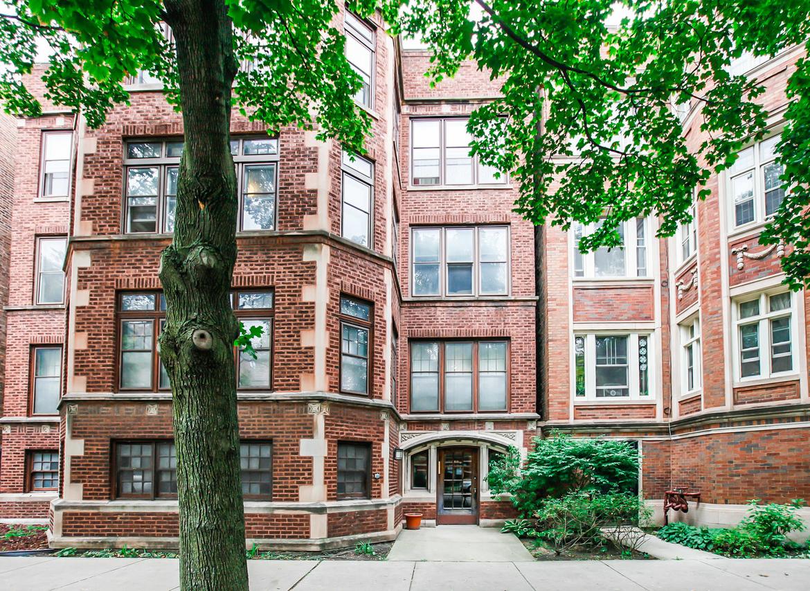 1220 E Hyde Park Blvd. #2, Chicago, IL 60615