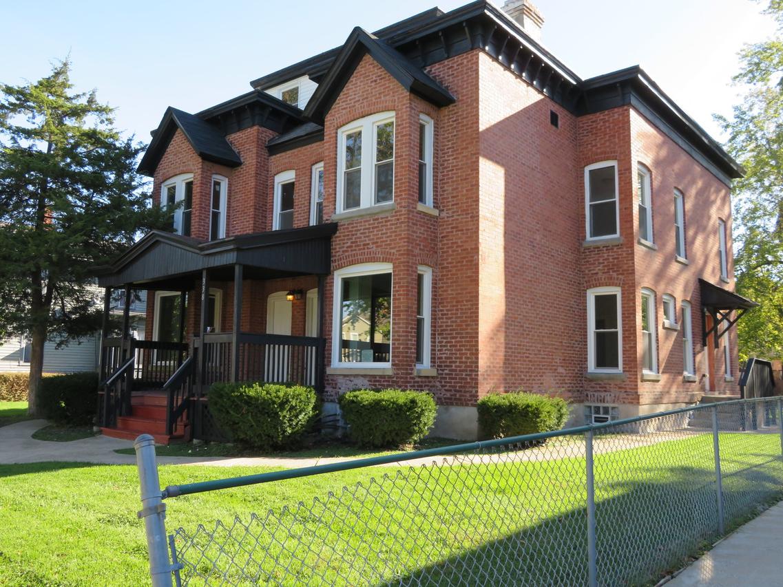 336-338 S Lasalle St., Aurora, IL 60505